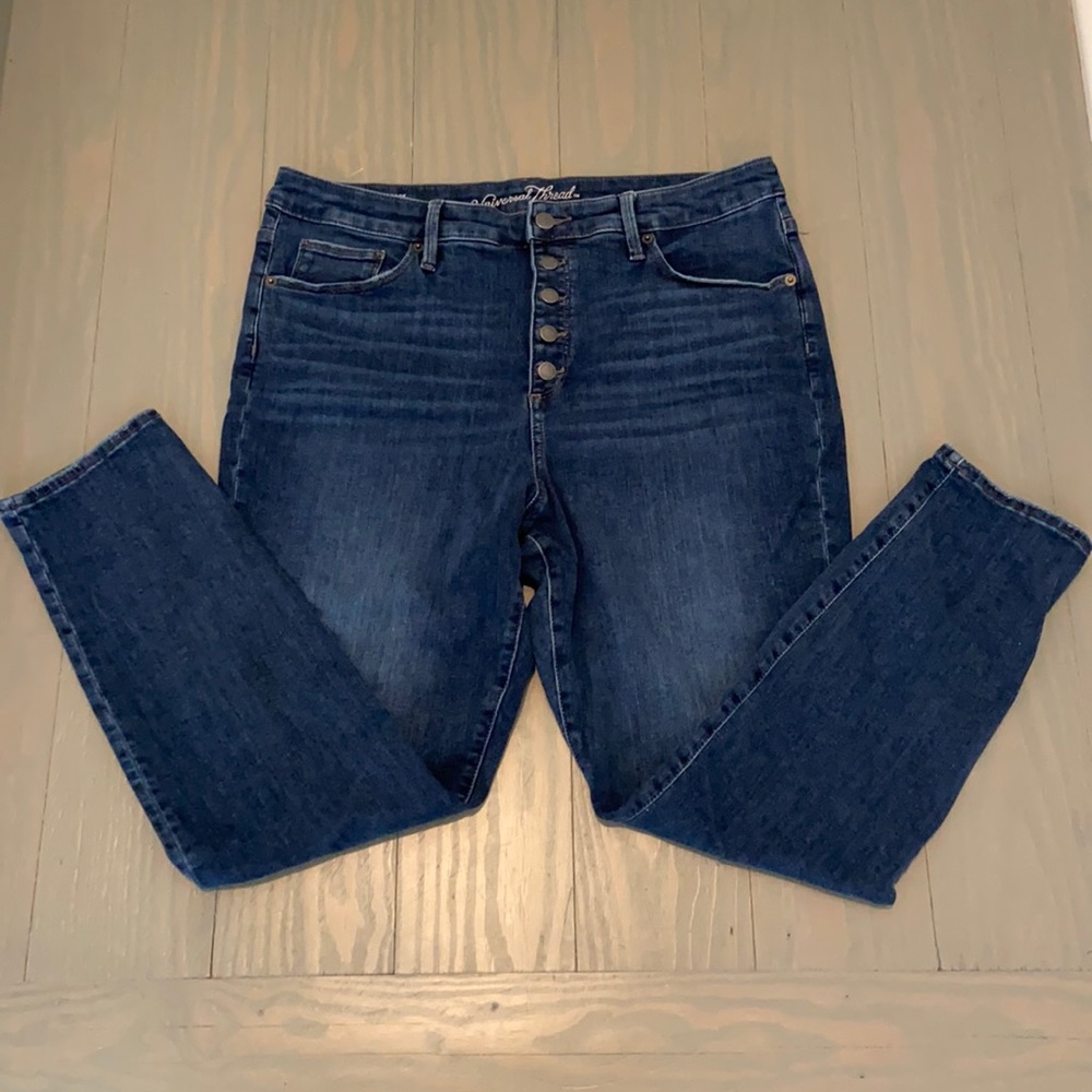 Universal Thread High Rise Skinny Jeans in  16/33R